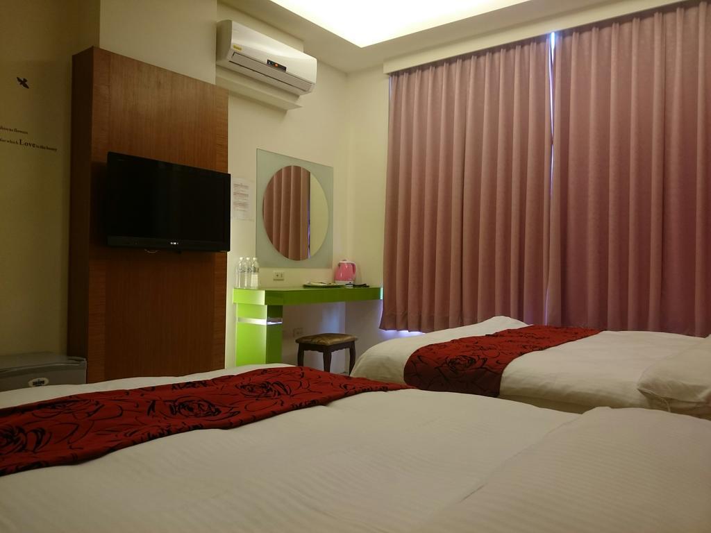 Sun Moon Lake Crystal B&B Nantou Bagian luar foto