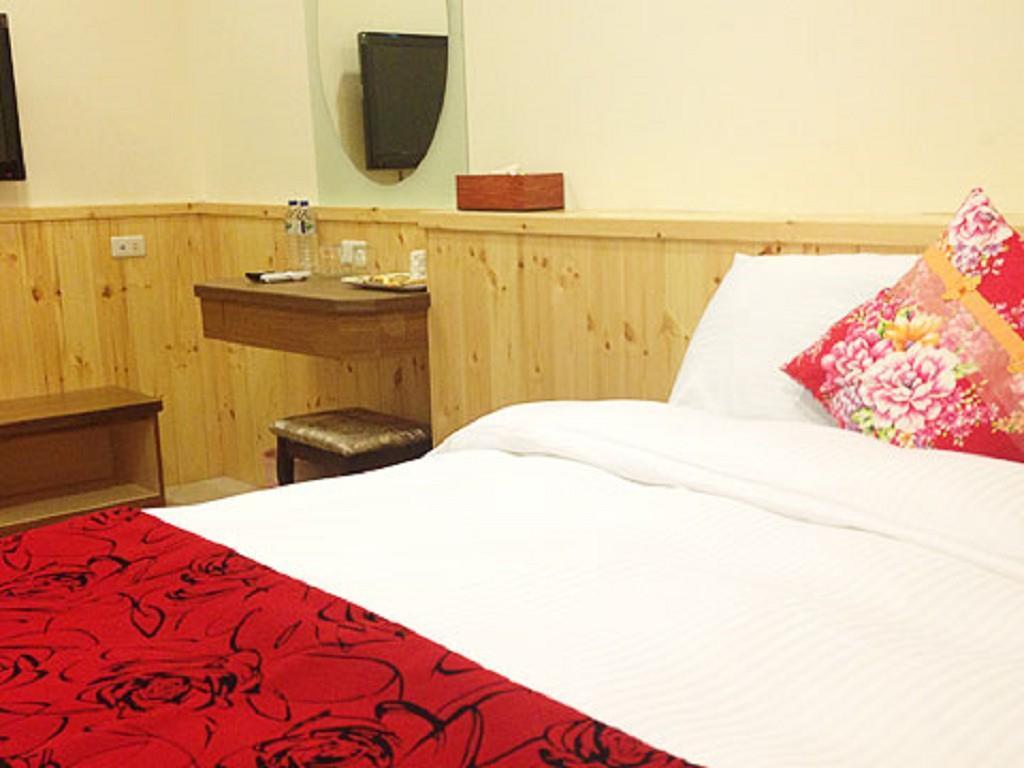 Sun Moon Lake Crystal B&B Nantou Bagian luar foto